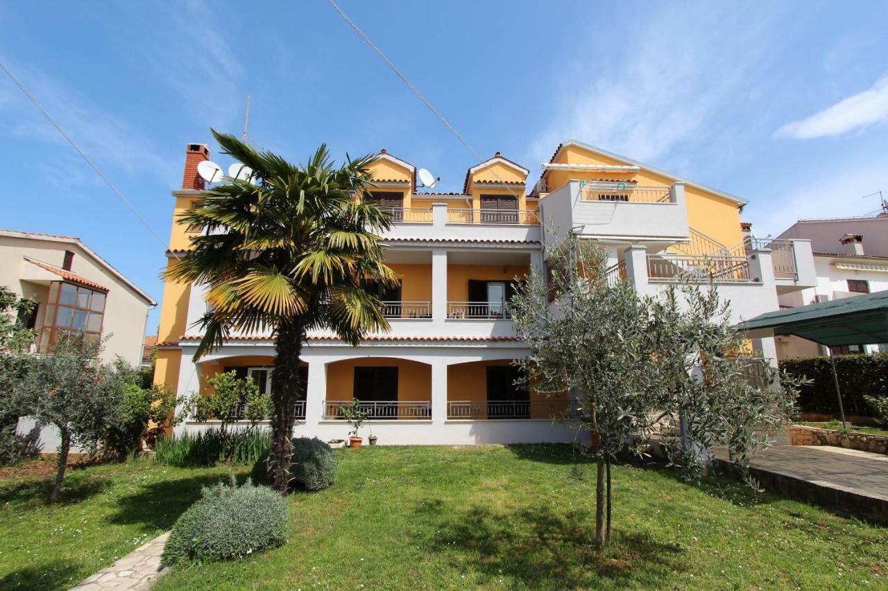 Apartments Malvina Ровінь Екстер'єр фото