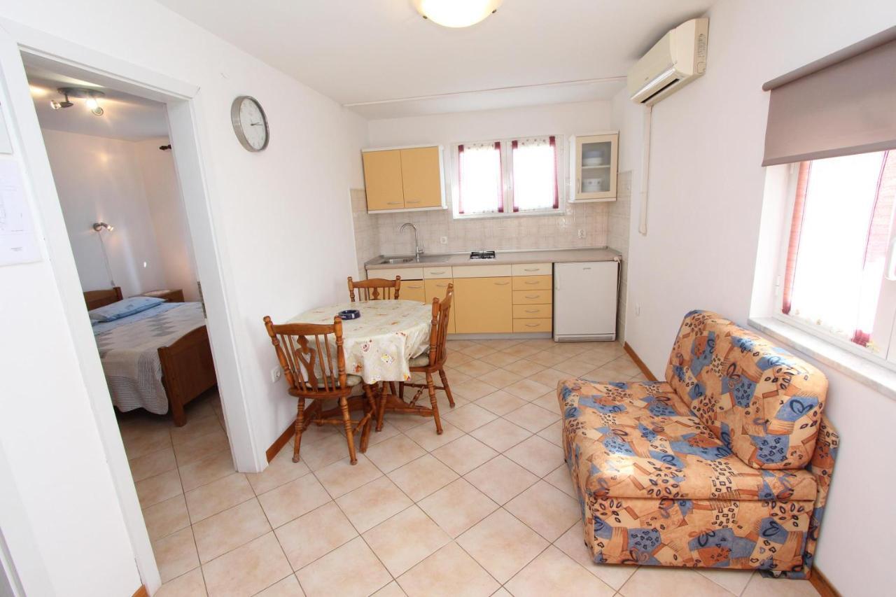Apartments Malvina Ровінь Екстер'єр фото